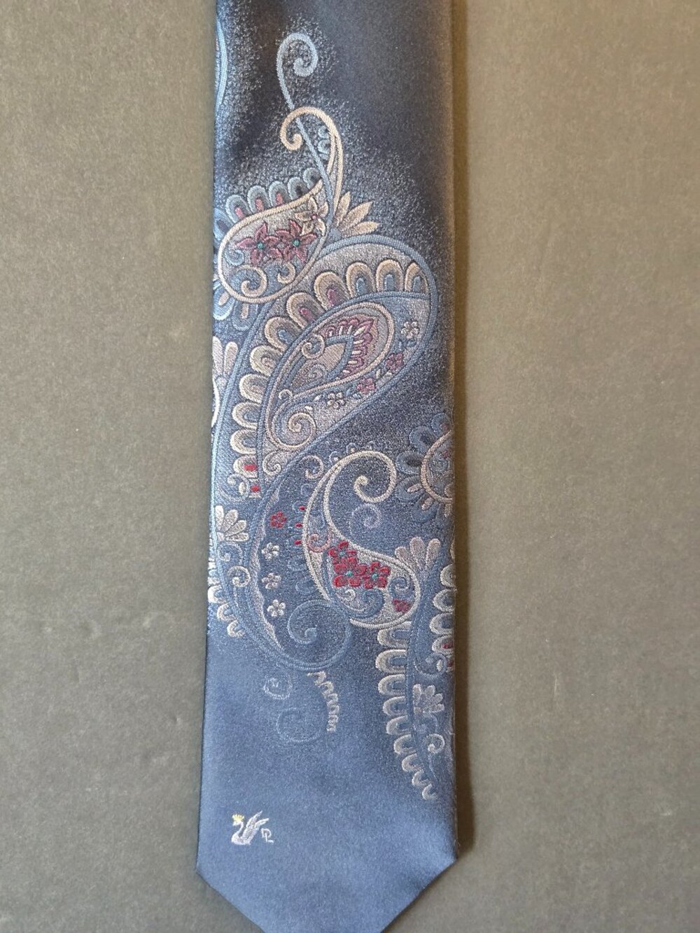Vintage Don Loper Beverly Hills Navy Paisley Tie